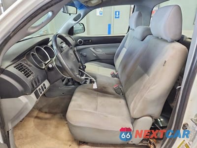 Zdjęcie 7 z 12 samochodu: 2010 TOYOTA TACOMA VIN:5TENX4CN1AZ707867 - miniatura
