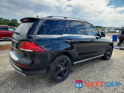 Trzecie zdjęcie samochodu z tyłu: 2017 MERCEDES-BENZ GLE 350 4MATIC VIN:4JGDA5HB4HA945424 - miniatura