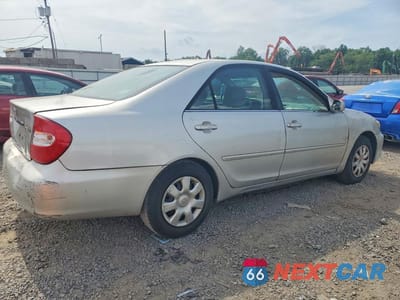 Trzecie zdjęcie samochodu z tyłu: 2002 TOYOTA CAMRY LE VIN:4T1BE32K92U091612 - miniatura