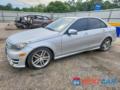 2012 MERCEDES-BENZ C 250 WDDGF4HB9CA679930 - główne zdjęcie licytacji z USA - miniatura