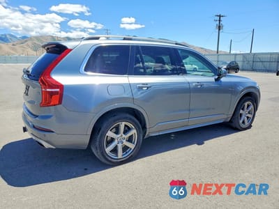 Trzecie zdjęcie samochodu z tyłu: 2016 VOLVO XC90 T8 VIN:YV4BC0PK9G1092301 - miniatura