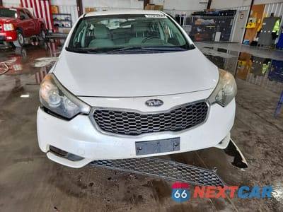 Piąte zdjęcie samochodu w środku: 2015 KIA FORTE EX VIN:KNAFX4A87F5291512 - miniatura