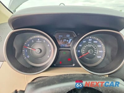 Zdjęcie 9 z 13 samochodu: 2016 HYUNDAI ELANTRA SE VIN:5NPDH4AE0GH740320 - miniatura
