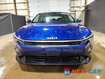 Piąte zdjęcie samochodu w środku: 2026 KIA K4 LXS VIN:3KPFT4DE9TE249553 - miniatura