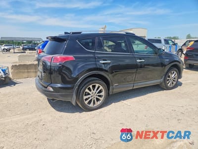 Trzecie zdjęcie samochodu z tyłu: 2018 TOYOTA RAV4 HV LIMITED VIN:JTMDJREV9JD165059 - miniatura