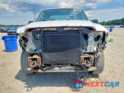 Piąte zdjęcie samochodu w środku: 2002 FORD F250 SUPER DUTY VIN:1FTNX21F72ED11320 - miniatura