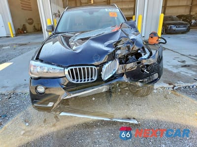 Piąte zdjęcie samochodu w środku: 2017 BMW X3 XDRIVE28I VIN:5UXWX9C50H0T01931 - miniatura
