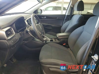 Zdjęcie 7 z 13 samochodu: 2019 KIA SORENTO L VIN:5XYPG4A32KG576258 - miniatura
