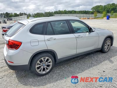 Trzecie zdjęcie samochodu z tyłu: 2014 BMW X1 XDRIVE28I VIN:WBAVL1C59EVY23365 - miniatura