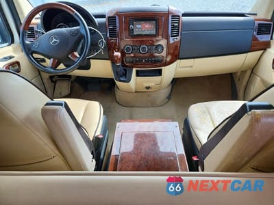 Zdjęcie 8 z 13 samochodu: 2015 MERCEDES-BENZ SPRINTER 2500 VIN:WD3PE8CC2F5981992 - miniatura
