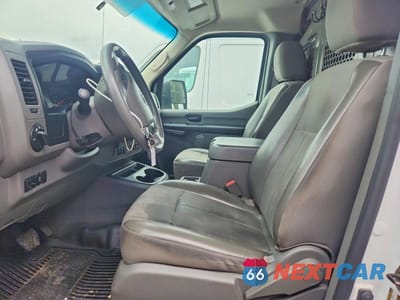 Zdjęcie 7 z 13 samochodu: 2019 NISSAN NV 2500 HD S VIN:1N6BF0KYXKN801547 - miniatura