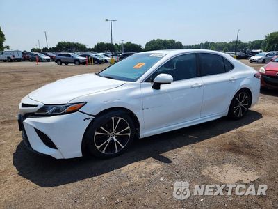 2018 TOYOTA CAMRY SE 4T1B11HK3JU542779 - główne zdjęcie licytacji z USA - miniatura