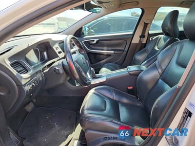 Zdjęcie 7 z 12 samochodu: 2017 VOLVO S60 VIN:YV126MFL0H2430556 - miniatura