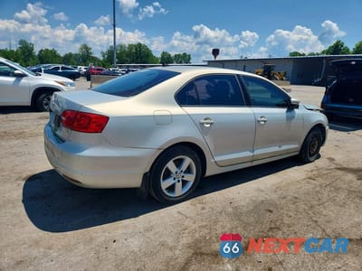Trzecie zdjęcie samochodu z tyłu: 2011 VOLKSWAGEN JETTA TDI VIN:3VWLL7AJ0BM089456 - miniatura