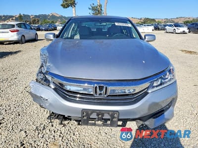 Piąte zdjęcie samochodu w środku: 2017 HONDA ACCORD EX VIN:1HGCR2F73HA074314 - miniatura