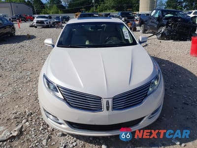 Piąte zdjęcie samochodu w środku: 2016 LINCOLN MKZ VIN:3LN6L2J96GR615572 - miniatura