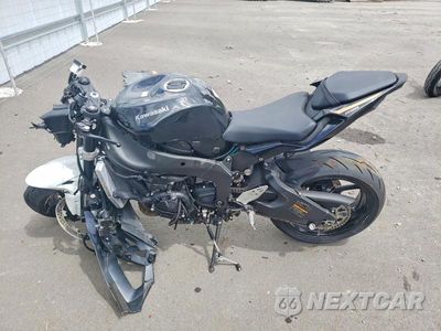 Trzecie zdjęcie samochodu z tyłu: 2026 KAWASAKI ZX636 K VIN:JKBZXJJ17TA043688 - miniatura