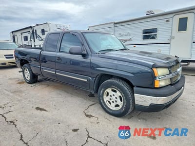 Czwarte zdjęcie samochodu z boku: 2003 CHEVROLET SILVERADO C1500 VIN:2GCEC19V531305990 - miniatura