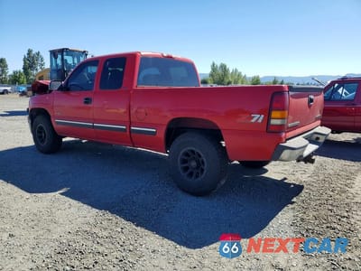 Drugie zdjęcie samochodu z przodu: 1999 CHEVROLET SILVERADO K1500 VIN:1GCEK19T9XE232001 - miniatura