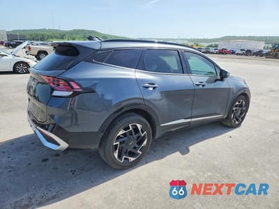 Trzecie zdjęcie samochodu z tyłu: 2023 KIA SPORTAGE SX PRESTIGE VIN:5XYK53AF9PG070731 - miniatura