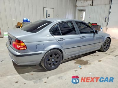 Trzecie zdjęcie samochodu z tyłu: 2004 BMW 325 XI VIN:WBAEU33464PF62671 - miniatura
