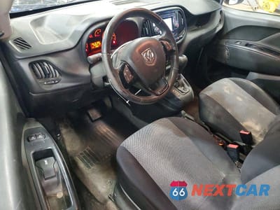Zdjęcie 8 z 13 samochodu: 2015 RAM PROMASTER CITY VIN:ZFBERFAT5F6198879 - miniatura