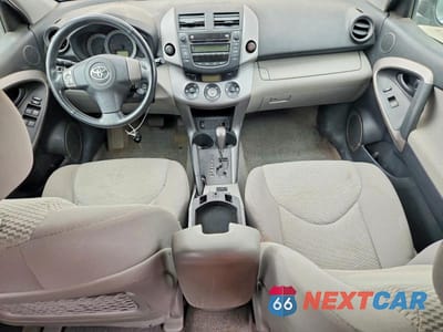 Zdjęcie 8 z 12 samochodu: 2006 TOYOTA RAV4 LIMITED VIN:JTMZK31V865004273 - miniatura