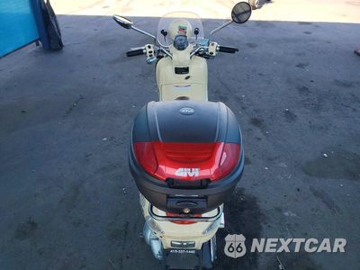 Zdjęcie 6 z 9 samochodu: 2013 VESPA LX 150IE VIN:ZAPM688F6D5201416 - miniatura