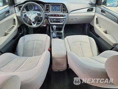 Zdjęcie 8 z 13 samochodu: 2019 HYUNDAI SONATA VIN:5NPE24AFXKH796160 - miniatura