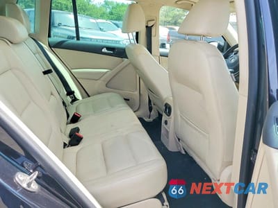 Zdjęcie 11 z 13 samochodu: 2017 VOLKSWAGEN TIGUAN SEL VIN:WVGWV7AX5HK021177 - miniatura