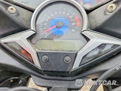 Zdjęcie 7 z 9 samochodu: 2012 HONDA CBX250 RA VIN:MLHMC4117C5200367 - miniatura