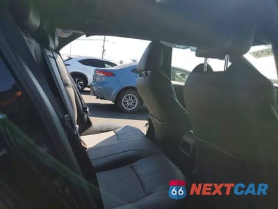Zdjęcie 10 z 13 samochodu: 2019 TOYOTA COROLLA HATCHBACK XSE VIN:JTNK4RBE3K3015325 - miniatura