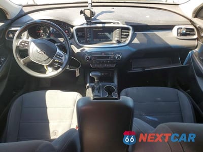 Zdjęcie 8 z 14 samochodu: 2019 KIA SORENTO LX VIN:5XYPGDA30KG597223 - miniatura