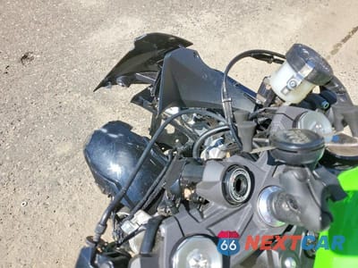 Zdjęcie 7 z 9 samochodu: 2023 KAWASAKI ZX636 K VIN:JKBZXJG1XPA023206 - miniatura