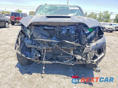 Piąte zdjęcie samochodu w środku: 2017 TOYOTA TACOMA TRD SPORT VIN:3TMAZ5CN1HM051983 - miniatura