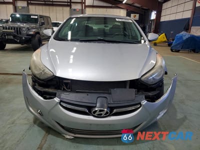 Piąte zdjęcie samochodu w środku: 2013 HYUNDAI ELANTRA VIN:5NPDH4AE0DH401049 - miniatura