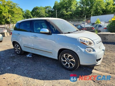 Czwarte zdjęcie samochodu z boku: 2014 FIAT 500L LOUNGE VIN:ZFBCFACH0EZ010536 - miniatura