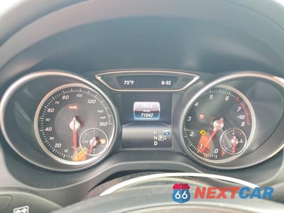 Zdjęcie 9 z 12 samochodu: 2018 MERCEDES-BENZ CLA 250 4MATIC VIN:WDDSJ4GB8JN632629 - miniatura