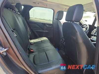 Zdjęcie 10 z 12 samochodu: 2017 JAGUAR F-PACE PREMIUM VIN:SADCJ2BV7HA886911 - miniatura