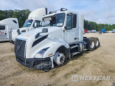 Drugie zdjęcie samochodu z przodu: 2022 VOLVO VNL SEMI TRUCK VIN:4V4NC9EH7NN317319 - miniatura