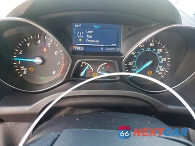 Zdjęcie 9 z 13 samochodu: 2015 FORD ESCAPE SE VIN:1FMCU0GX6FUB80229 - miniatura