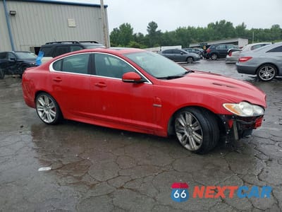 Czwarte zdjęcie samochodu z boku: 2011 JAGUAR XF R VIN:SAJWA0JC5BMR95582 - miniatura