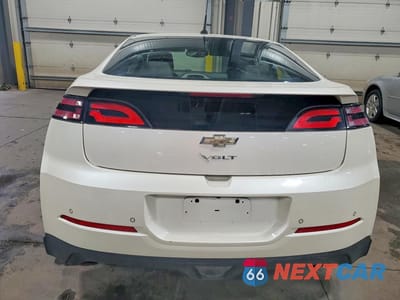Zdjęcie 6 z 12 samochodu: 2013 CHEVROLET VOLT VIN:1G1RD6E44DU113175 - miniatura