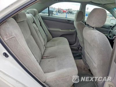 Zdjęcie 10 z 12 samochodu: 2002 TOYOTA CAMRY LE VIN:4T1BE32K32U110056 - miniatura