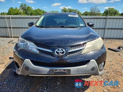 Piąte zdjęcie samochodu w środku: 2015 TOYOTA RAV4 XLE VIN:2T3RFREVXFW357494 - miniatura