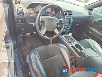 Zdjęcie 8 z 12 samochodu: 2010 DODGE CHALLENGER SRT-8 VIN:2B3CJ7DW5AH220735 - miniatura