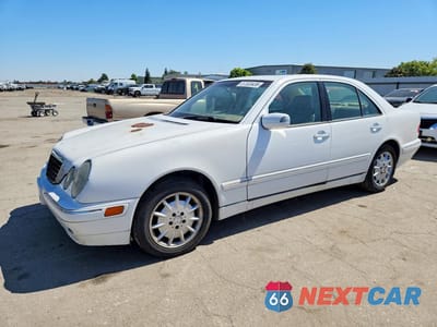 2001 MERCEDES-BENZ E 320 WDBJF65J01B357304 - główne zdjęcie licytacji z USA - miniatura