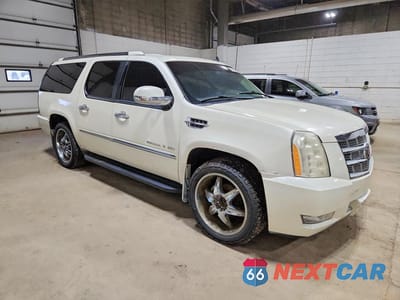 Czwarte zdjęcie samochodu z boku: 2014 CADILLAC ESCALADE ESV PLATINUM VIN:1GYS4KEF3ER165091 - miniatura