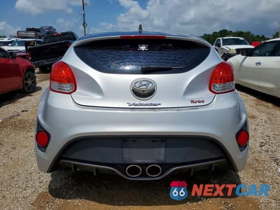 Zdjęcie 6 z 12 samochodu: 2016 HYUNDAI VELOSTER TURBO VIN:KMHTC6AE5GU263455 - miniatura