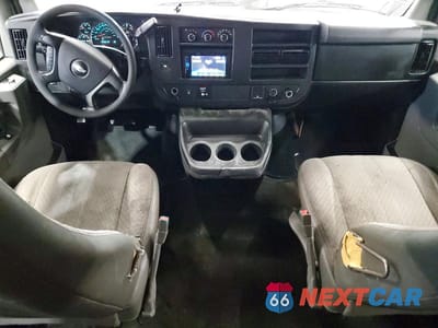 Zdjęcie 8 z 13 samochodu: 2015 CHEVROLET EXPRESS G2500 LS VIN:1GAWGPFFXF1283481 - miniatura